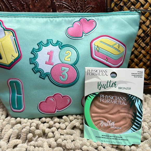 Clinique Other - ❣️5/$25❣️Clinique makeup bag & Physicians Formula butter bronzer 🥰